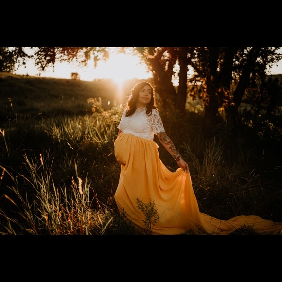 MaternityMaxi Skirt Maternity/Dress for Photoshoot - Picture 3 of 3